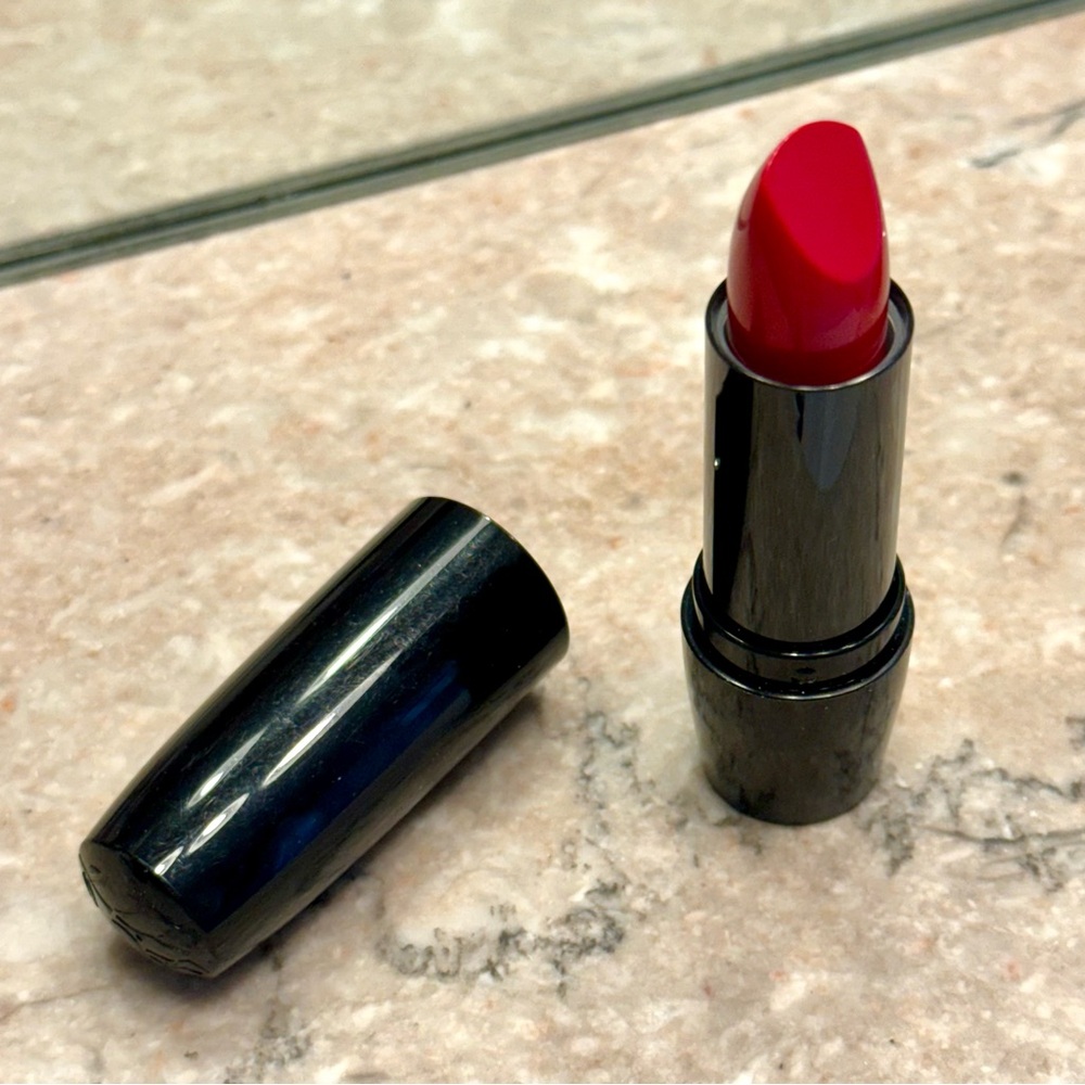 Lancome Color Design Sensational Effects Lipstick - 181 Red Stiletto (Cream)